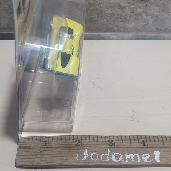 Hot Wheels Character Car Carl from Minions The Rise of Gru 2018 - Picture 9 of 9